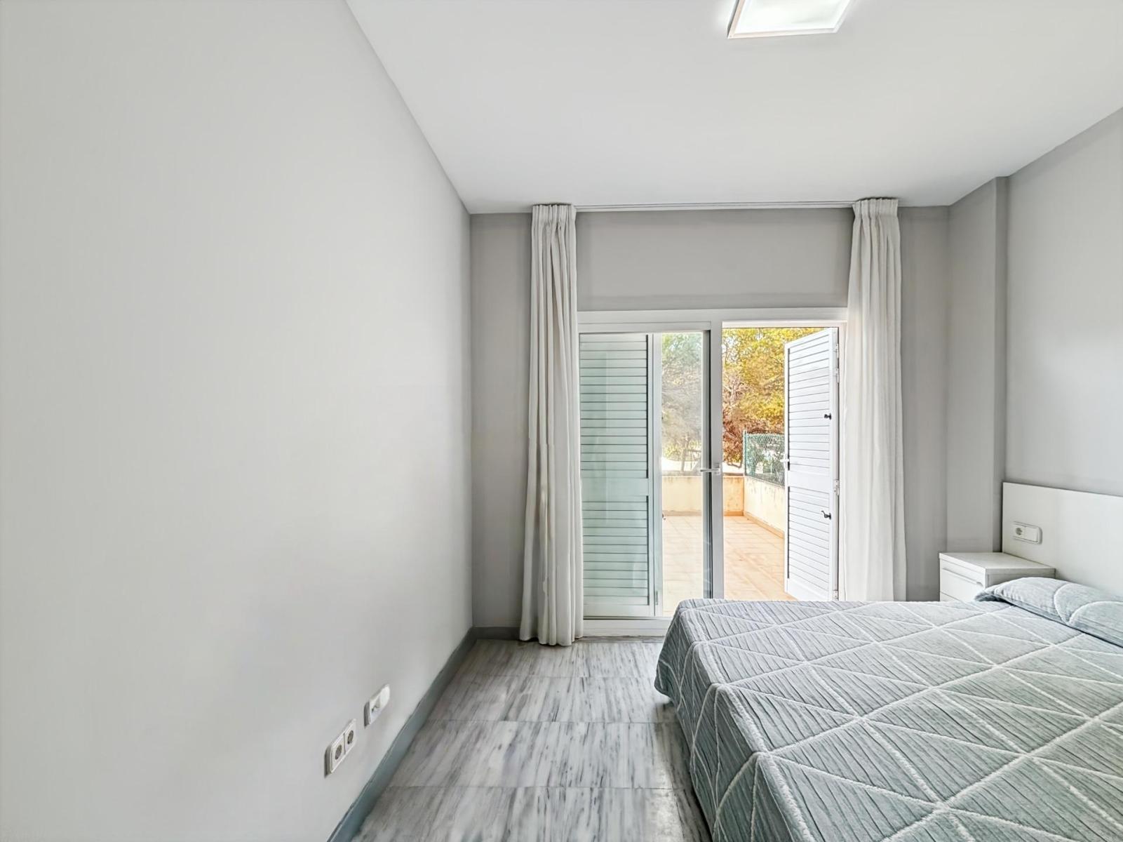 Flat for Sale in Santa Eulalia del Río
