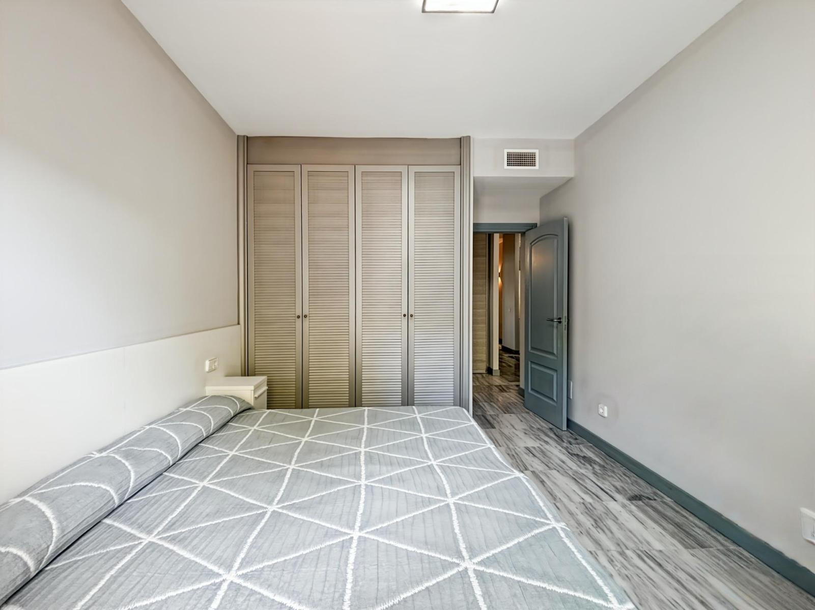 Flat for Sale in Santa Eulalia del Río
