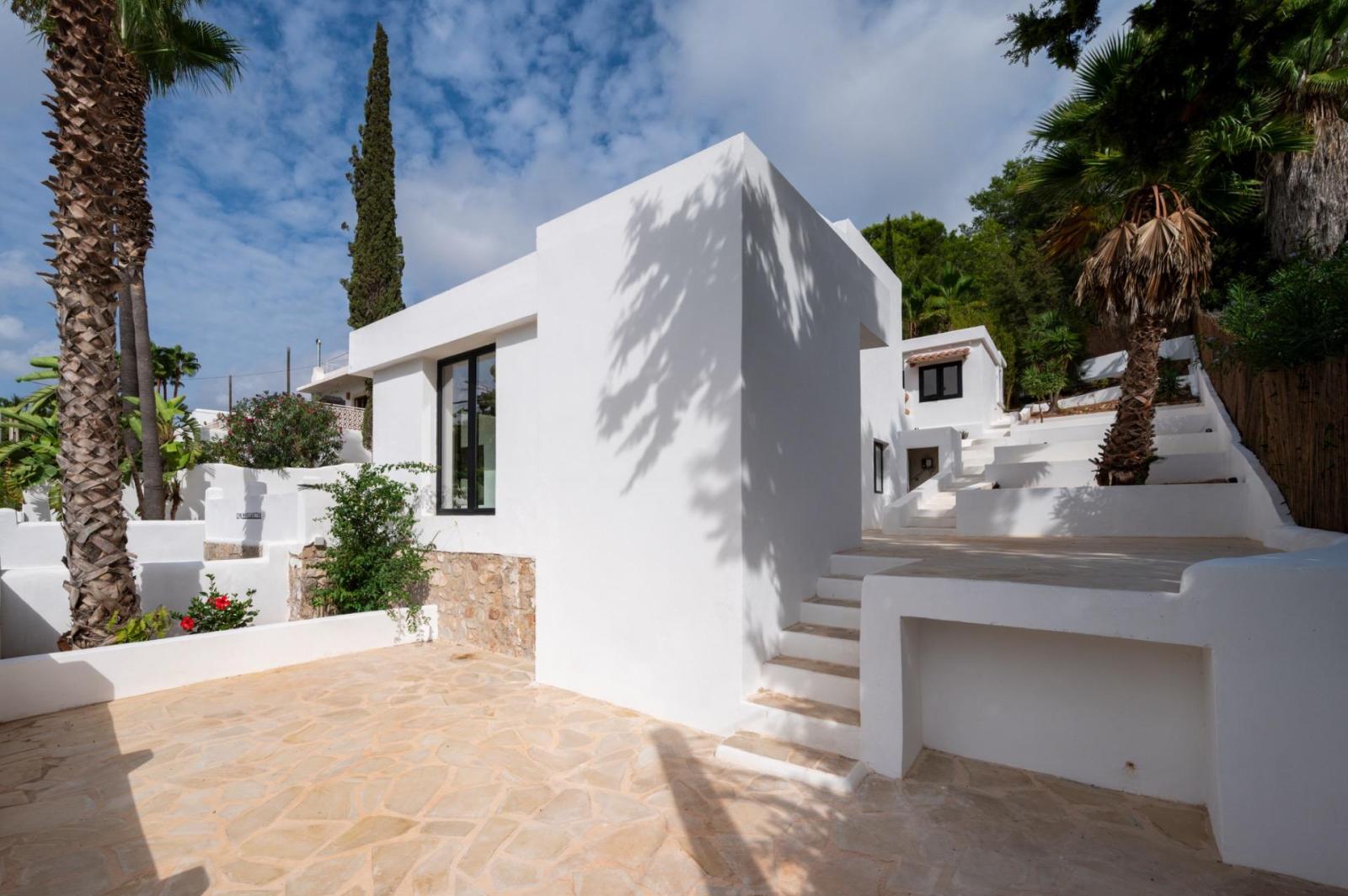 Villa for Sale in Santa Eulalia del Río