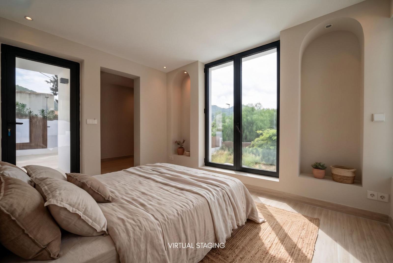 Villa for Sale in Santa Eulalia del Río