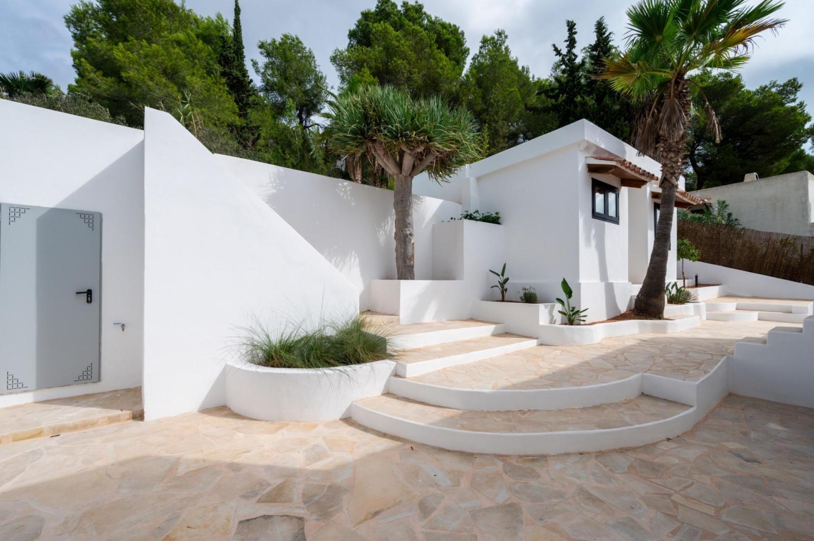 Villa for Sale in Santa Eulalia del Río