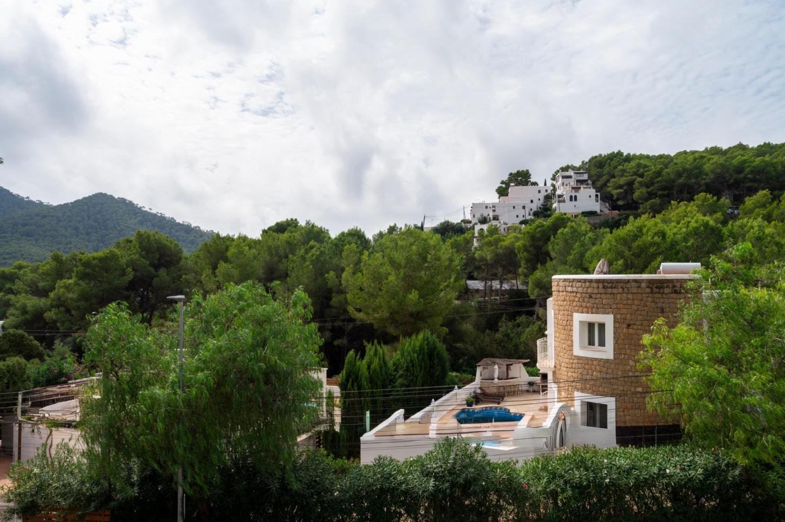 Villa for Sale in Santa Eulalia del Río