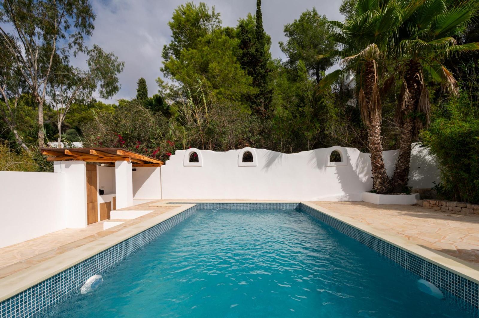 Villa for Sale in Santa Eulalia del Río