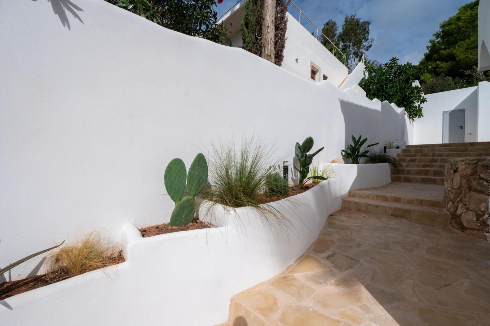 Villa for Sale in Santa Eulalia del Río