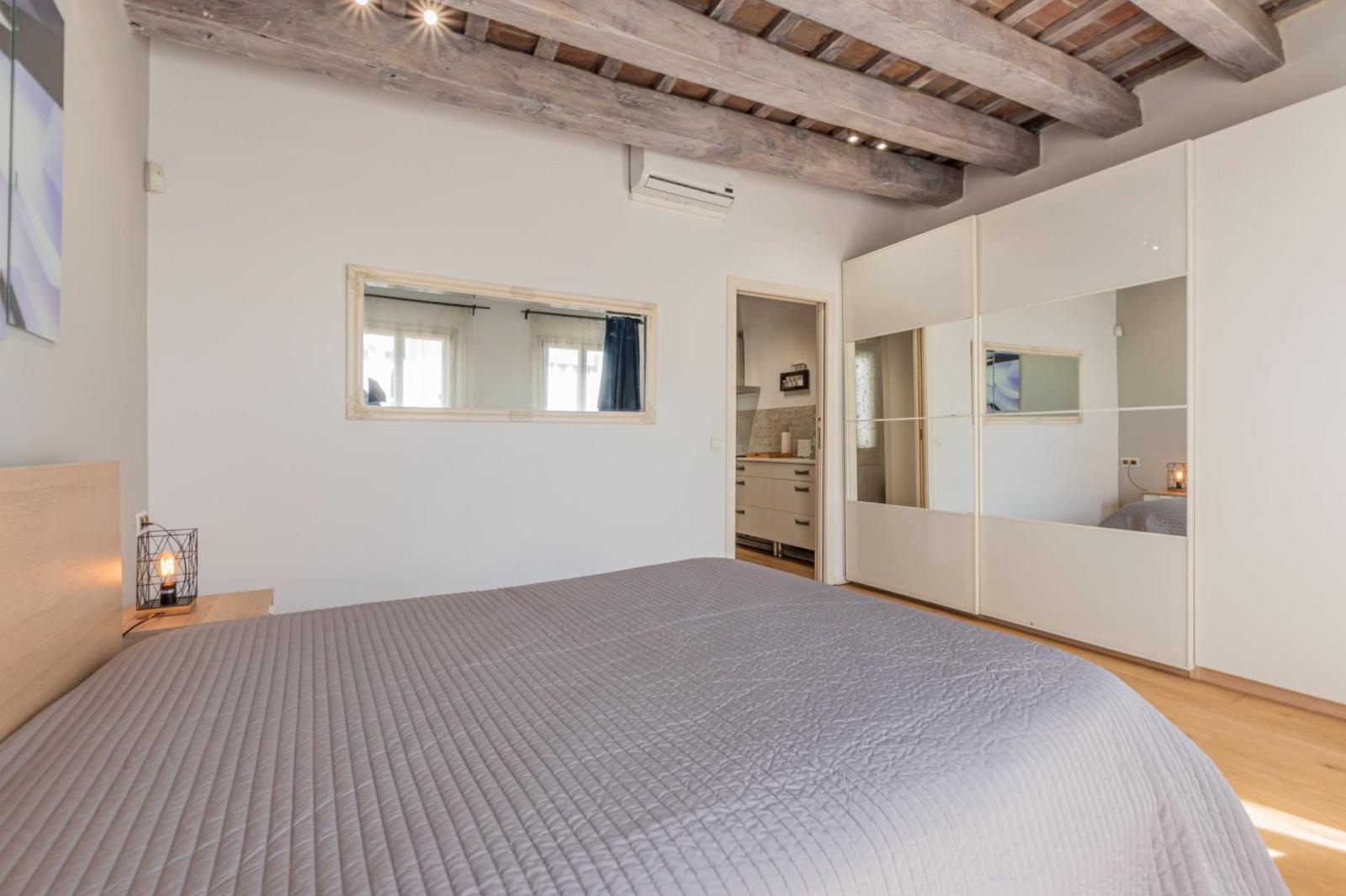 Flat for Sale in Barcelona