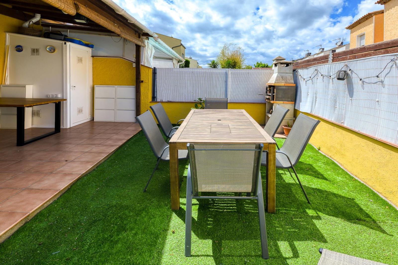 Adosado en Venta en Torroella de Fluvià
