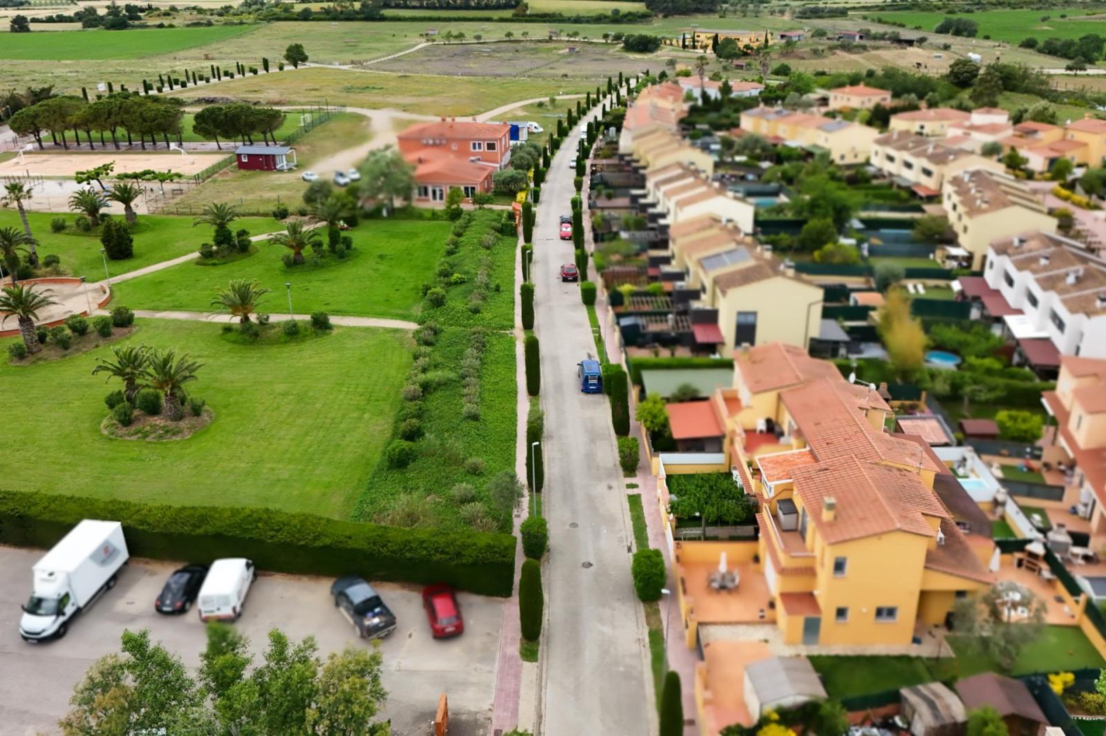 Adosado en Venta en Torroella de Fluvià