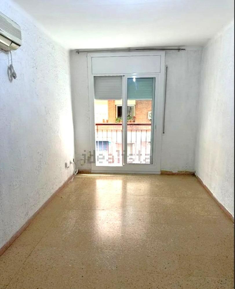 Flat for Sale in L' Hospitalet de Llobregat