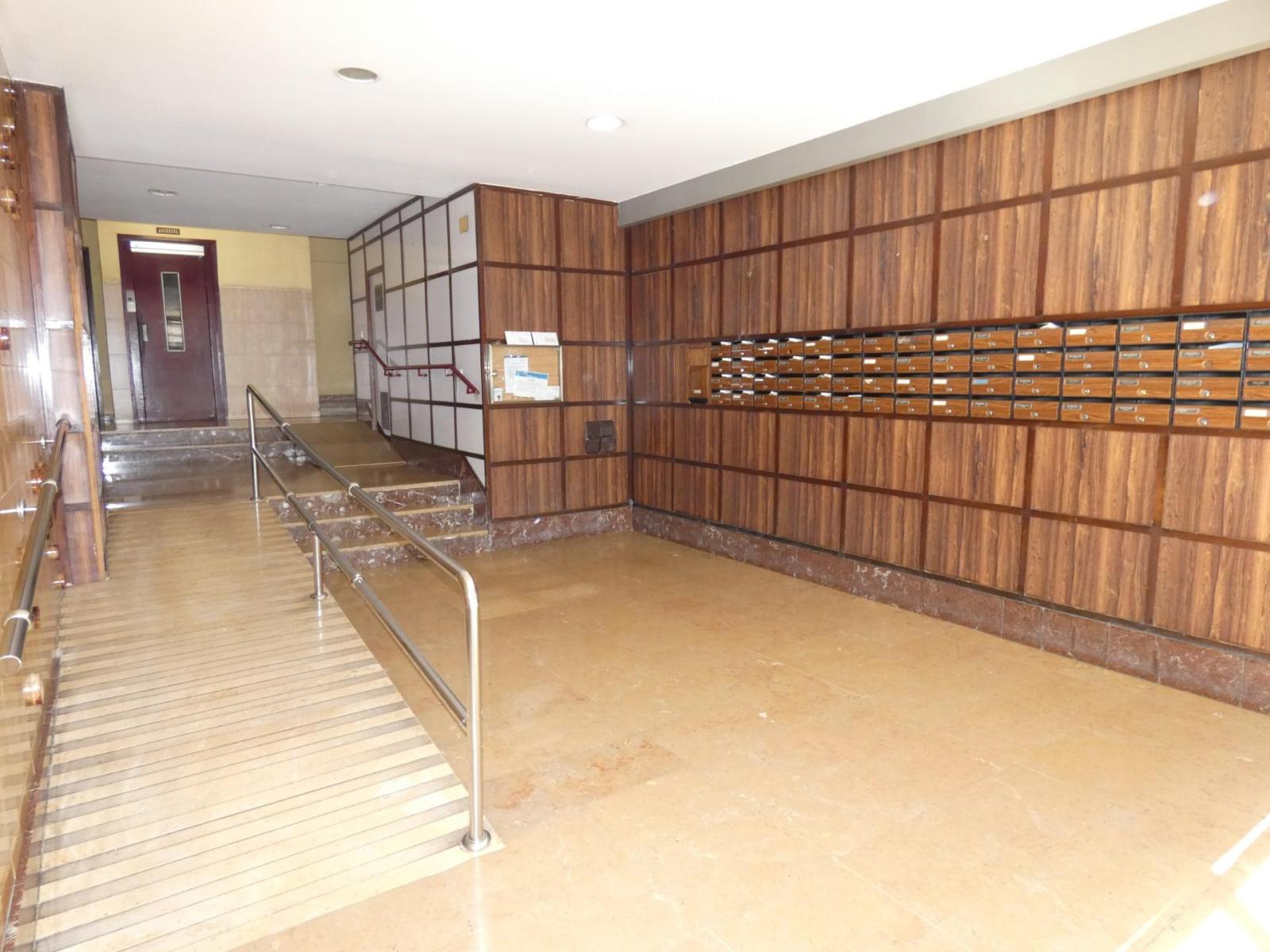 Flat for Sale in L' Hospitalet de Llobregat