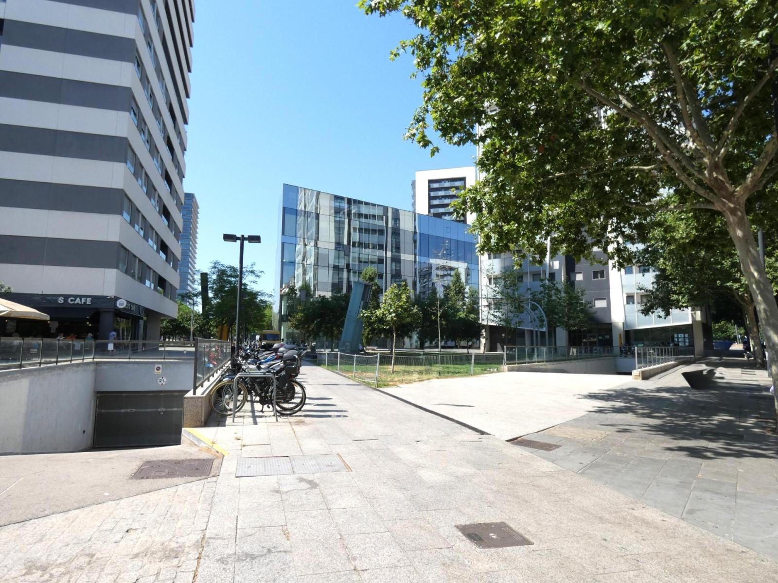 Flat for Sale in L' Hospitalet de Llobregat