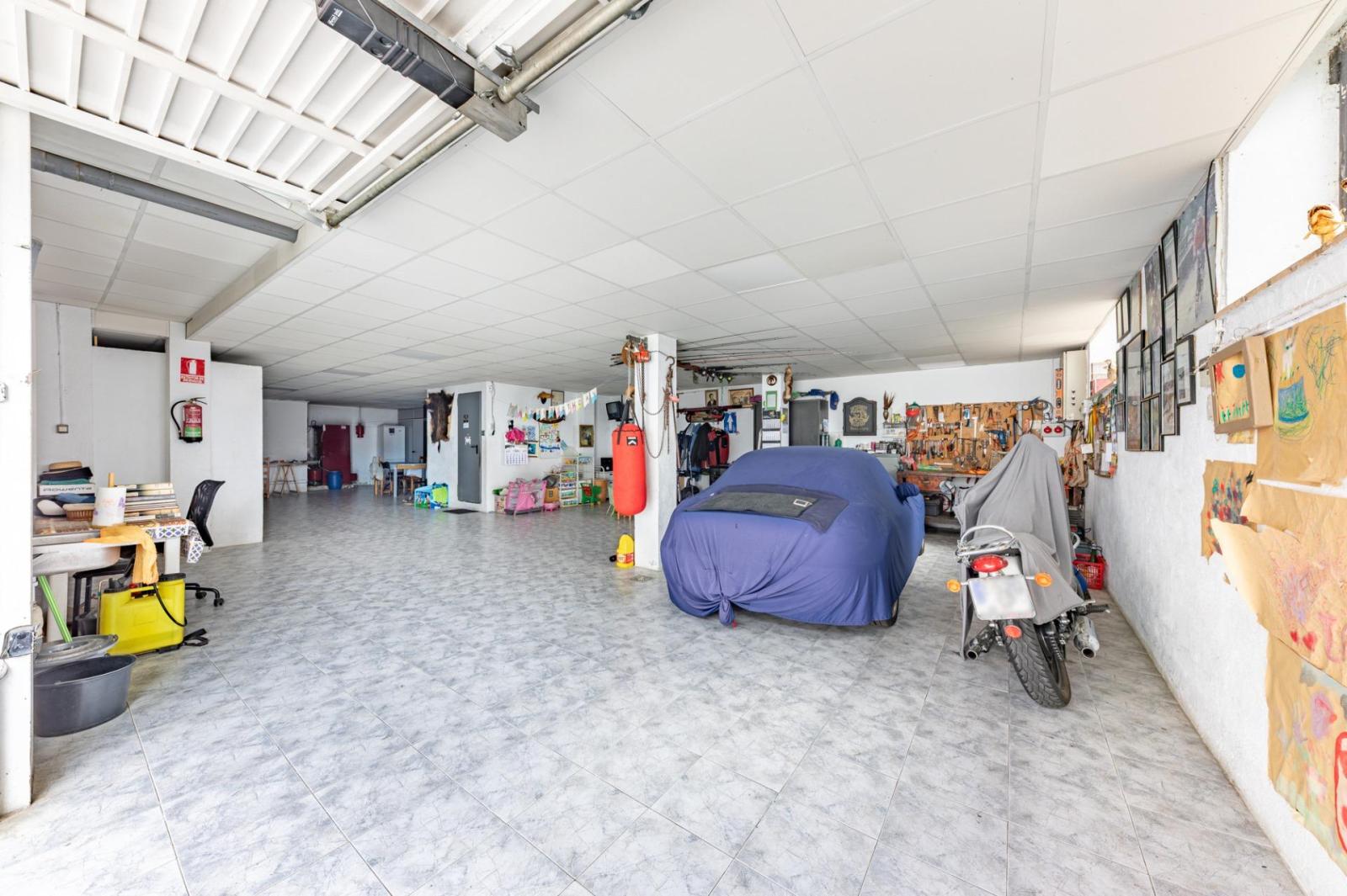 Chalet for Sale in Badalona