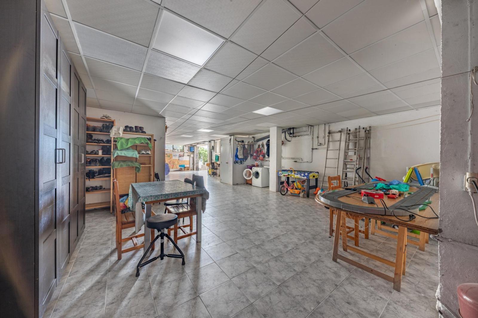 Chalet for Sale in Badalona