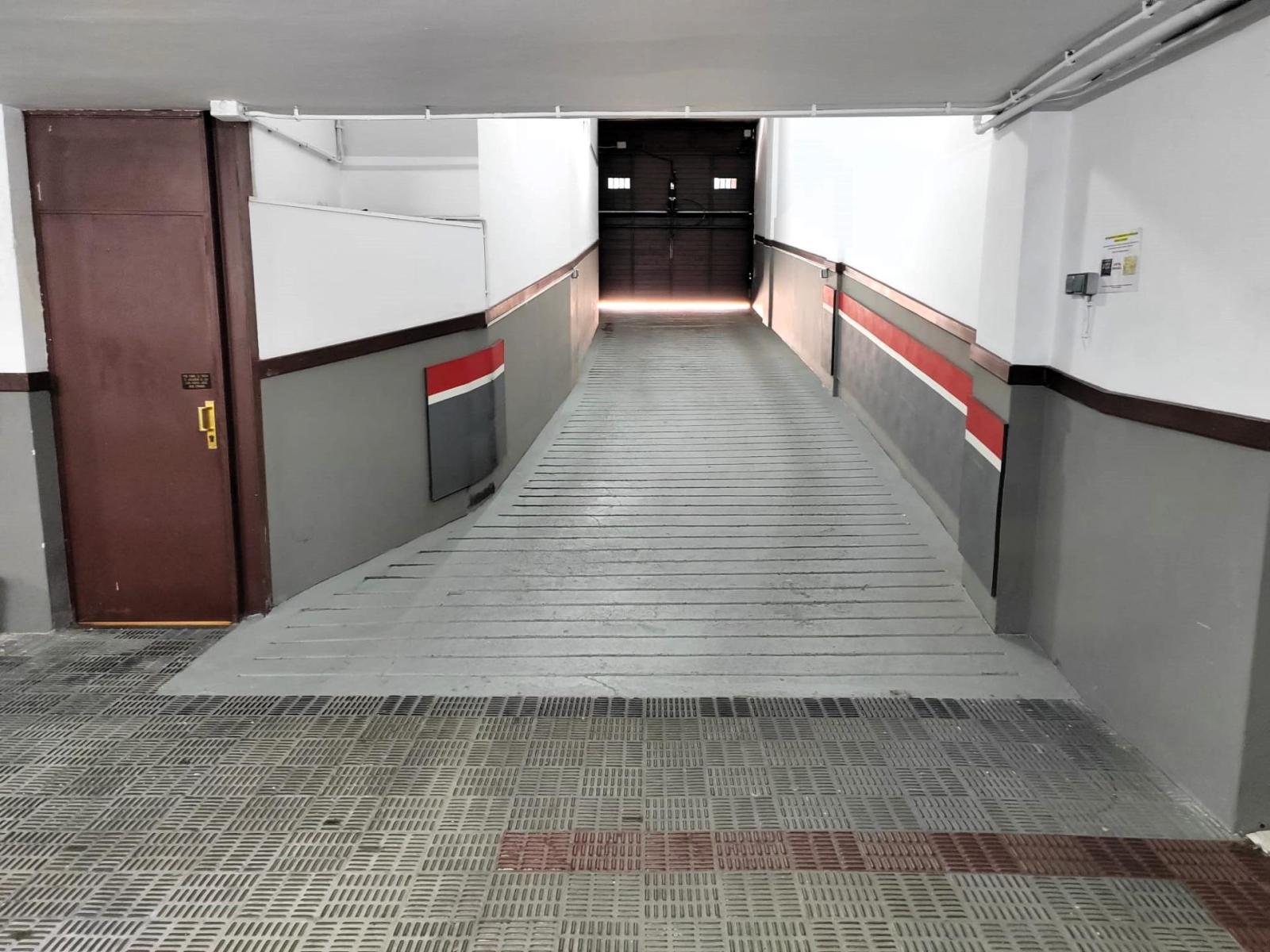 Garage for Rent in Barcelona