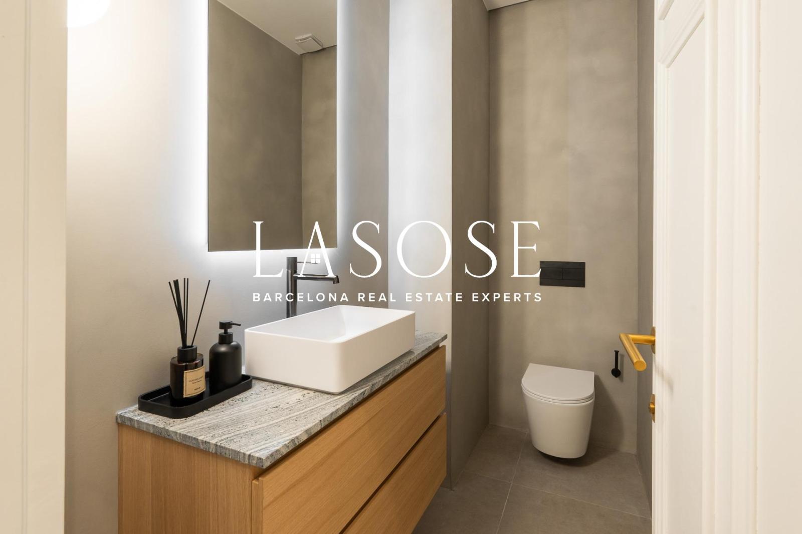 Flat for Sale in Barcelona