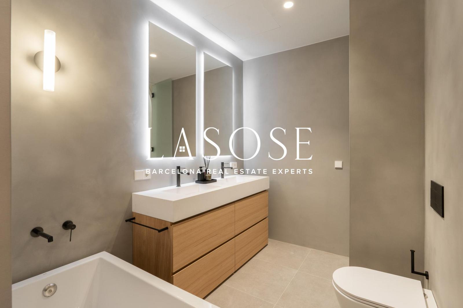 Flat for Sale in Barcelona
