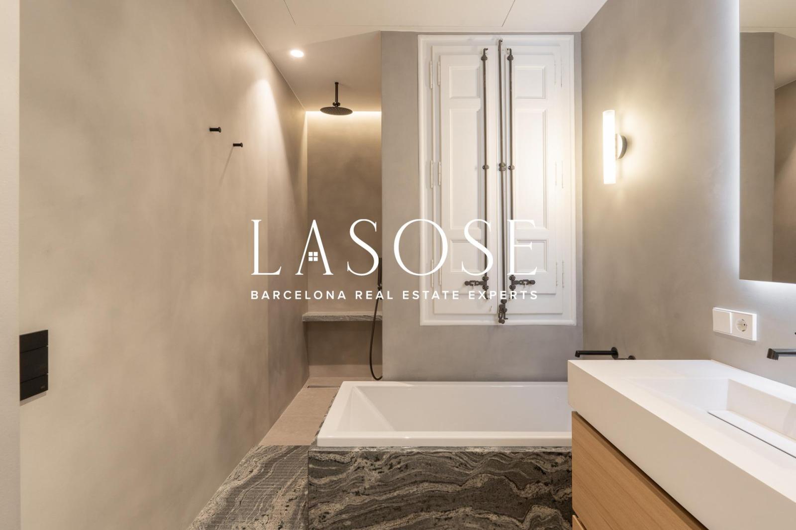 Flat for Sale in Barcelona