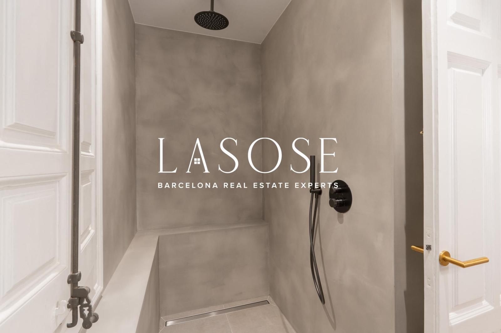 Flat for Sale in Barcelona