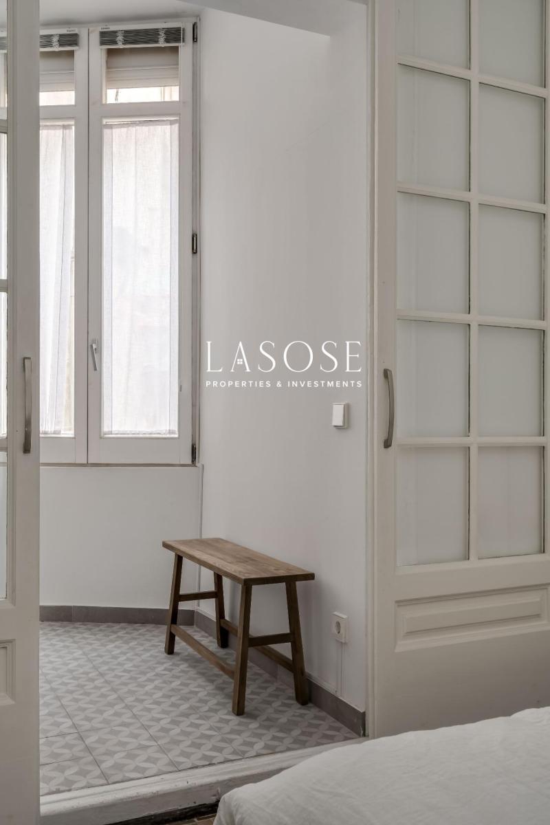 Flat for Sale in Barcelona