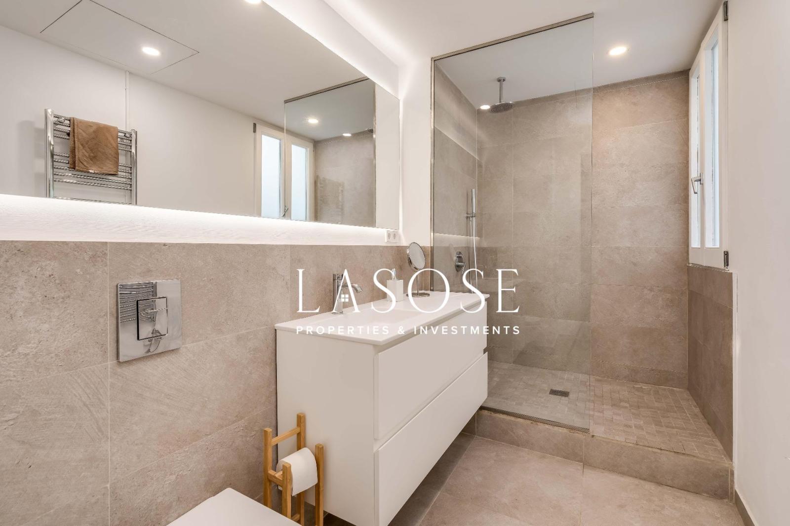 Flat for Sale in Barcelona