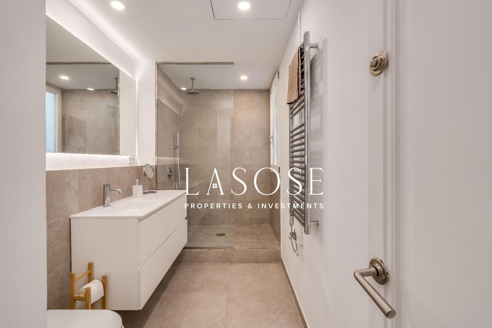 Flat for Sale in Barcelona