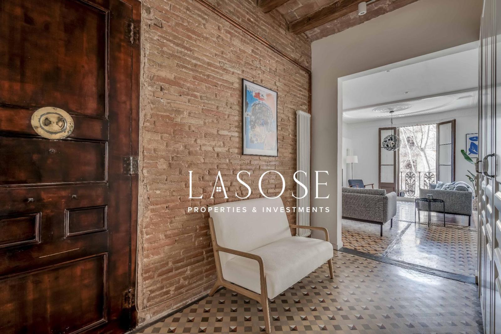 Flat for Sale in Barcelona