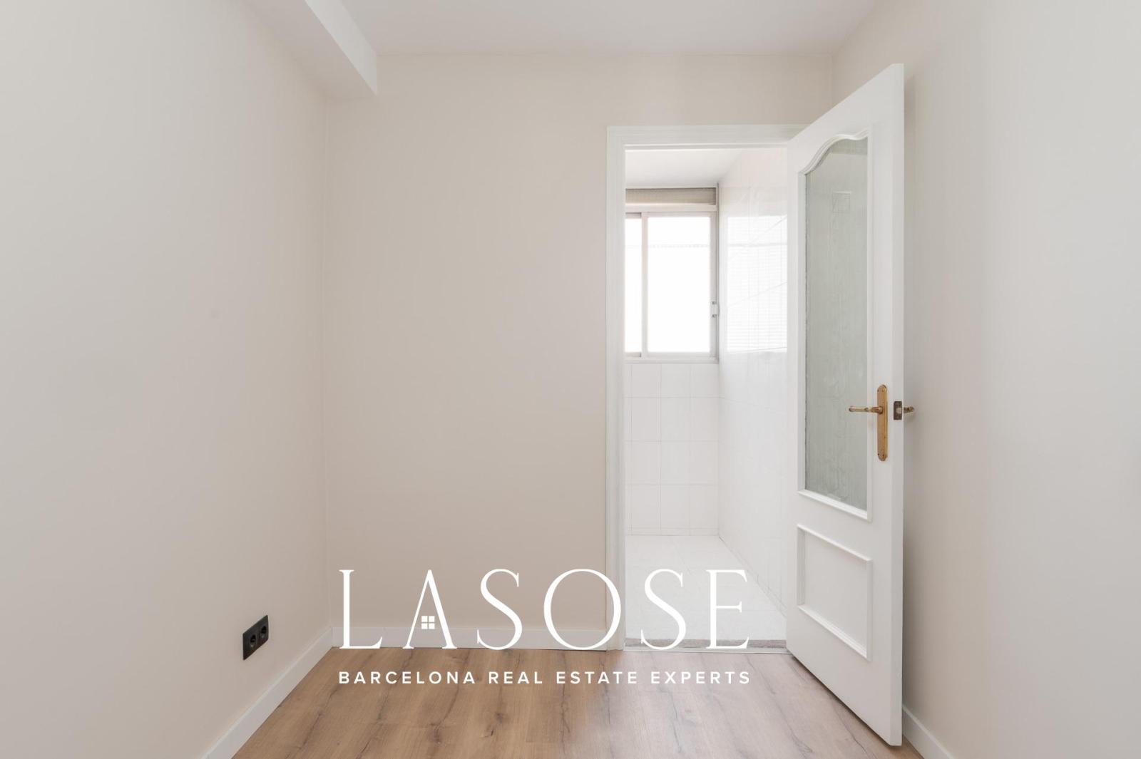 Flat for Sale in Barcelona