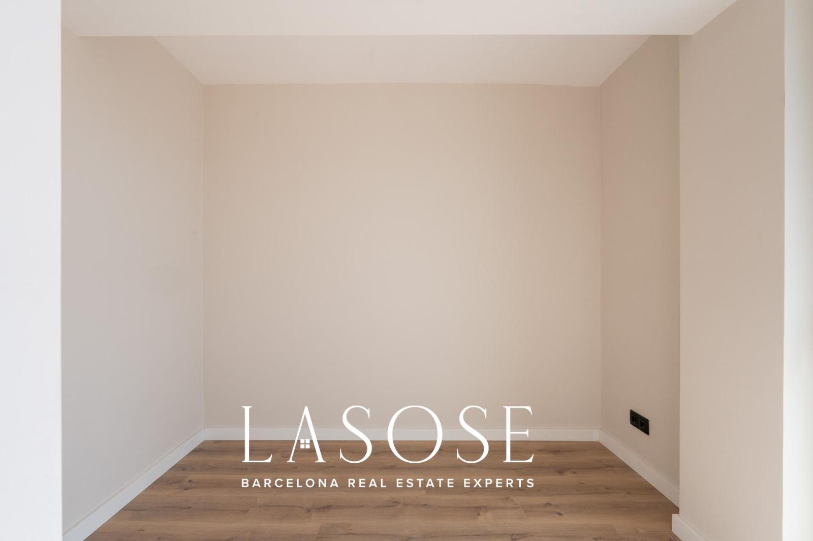 Flat for Sale in Barcelona