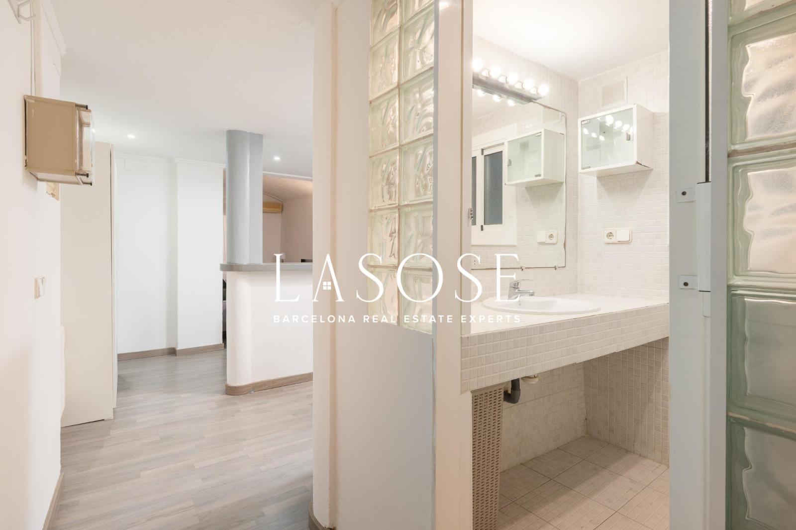 Flat for Sale in Barcelona