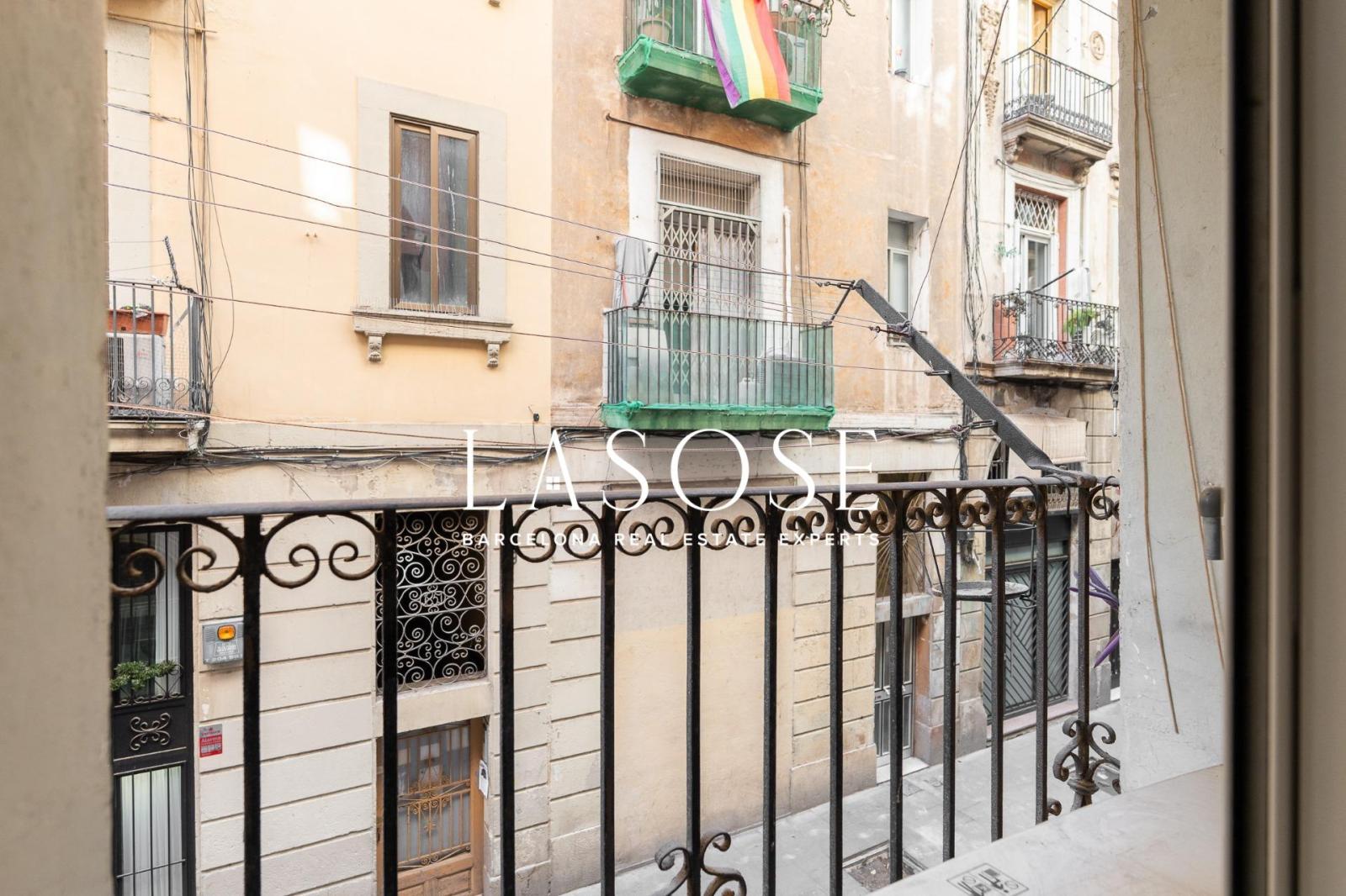 Flat for Sale in Barcelona
