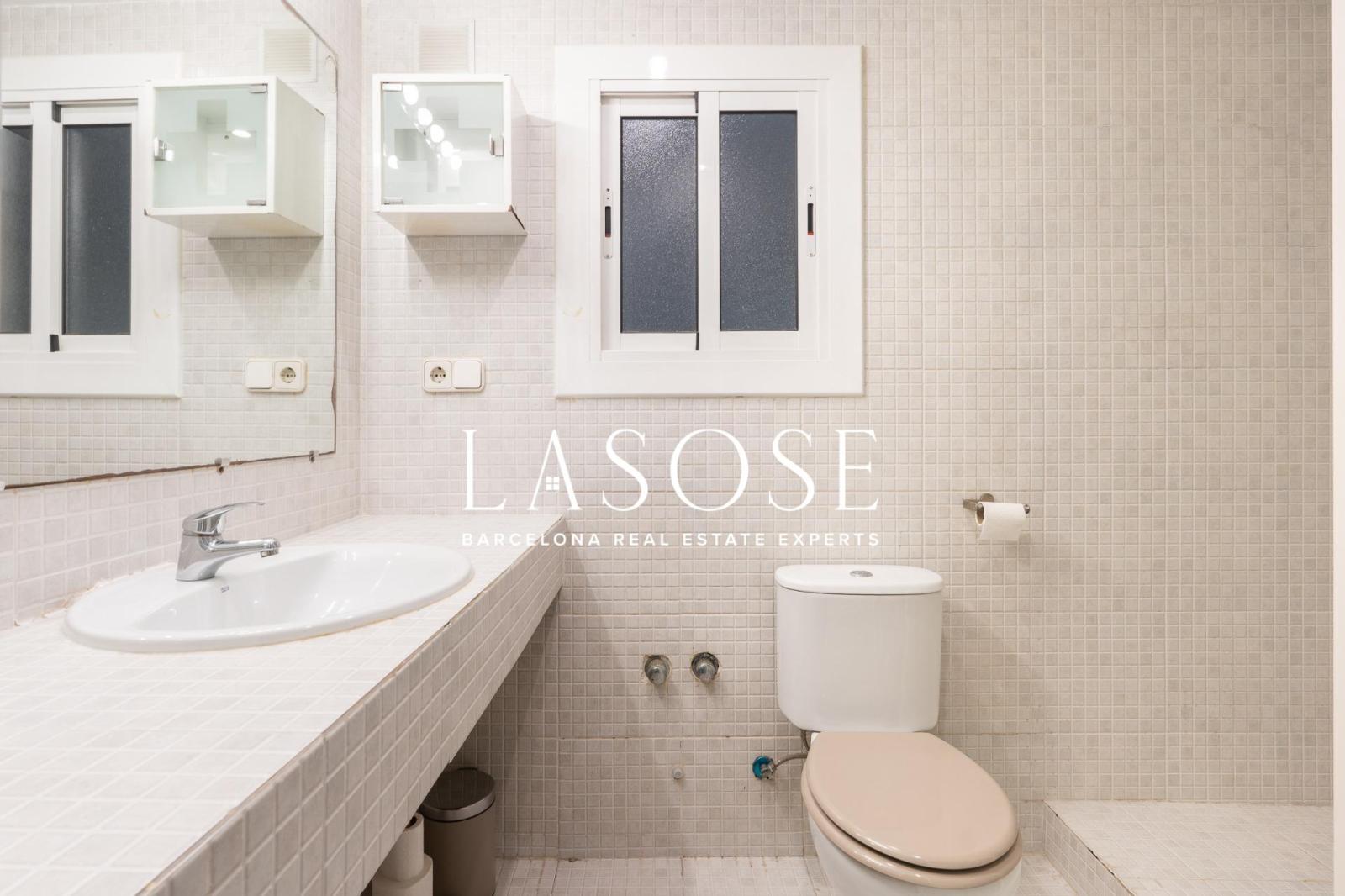 Flat for Sale in Barcelona