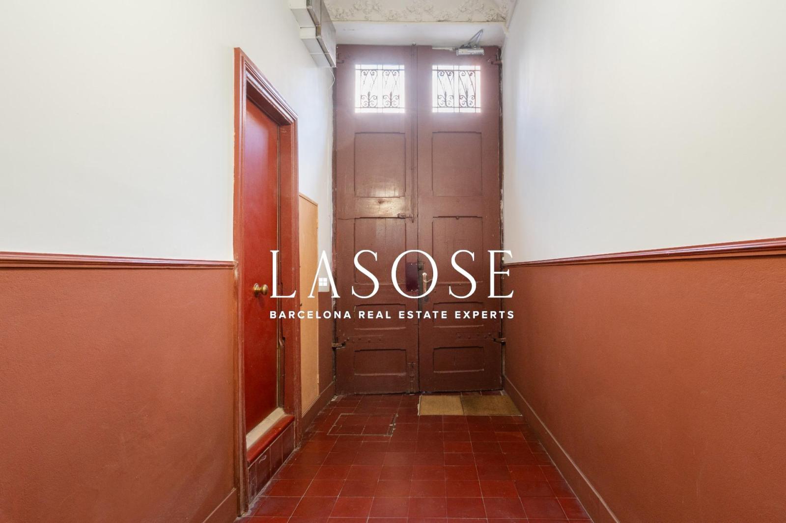 Flat for Sale in Barcelona