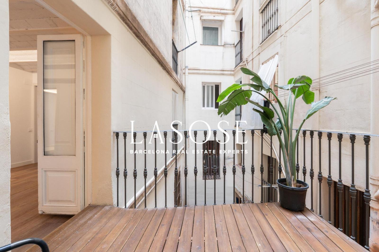 Flat for Sale in Barcelona
