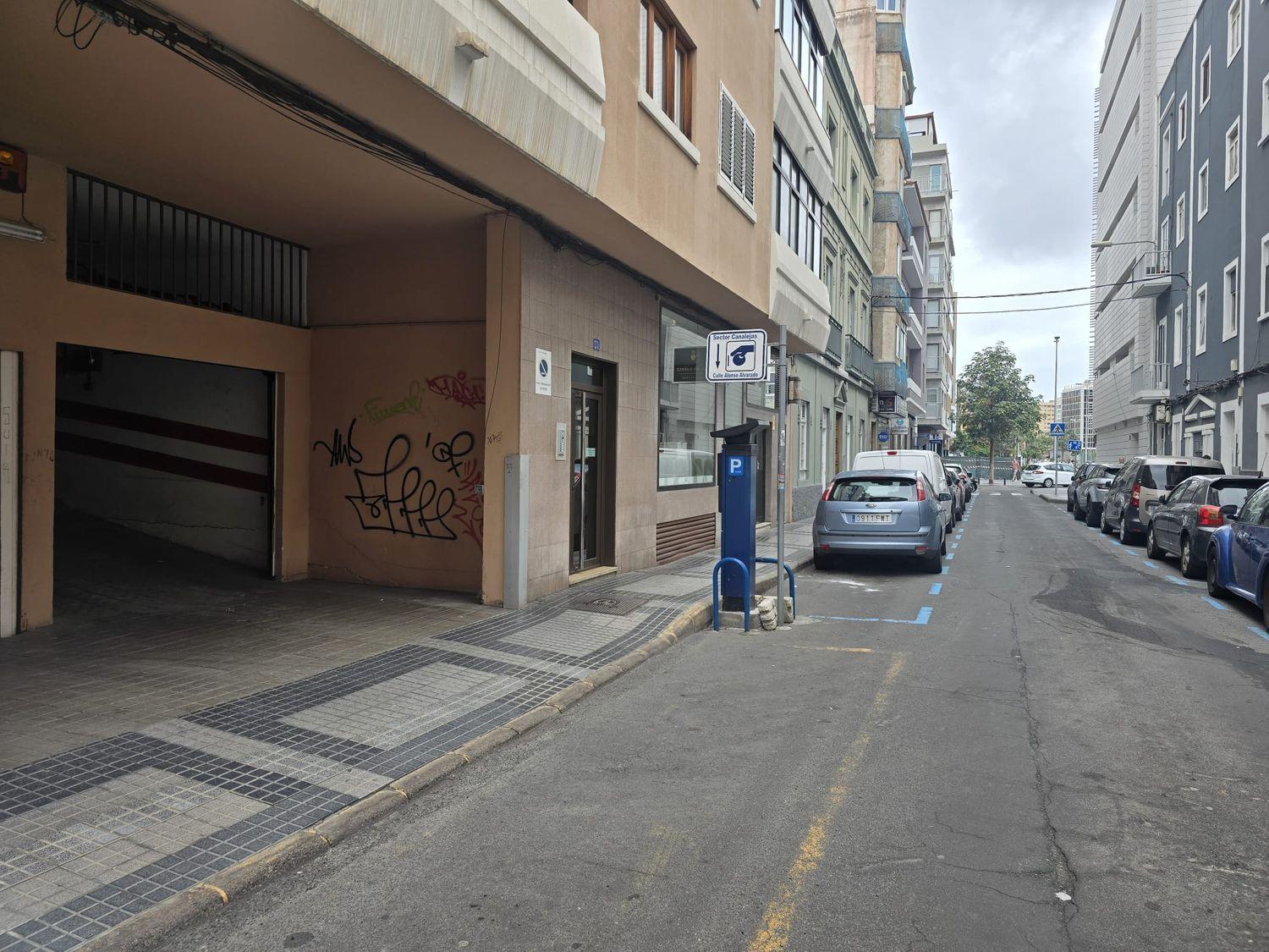 Garage for Sale in Las Palmas de Gran Canaria
