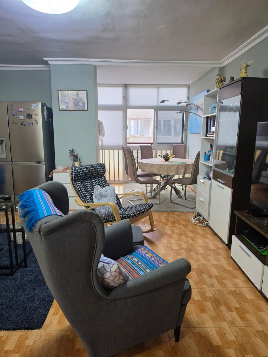 Flat for Sale in Las Palmas de Gran Canaria
