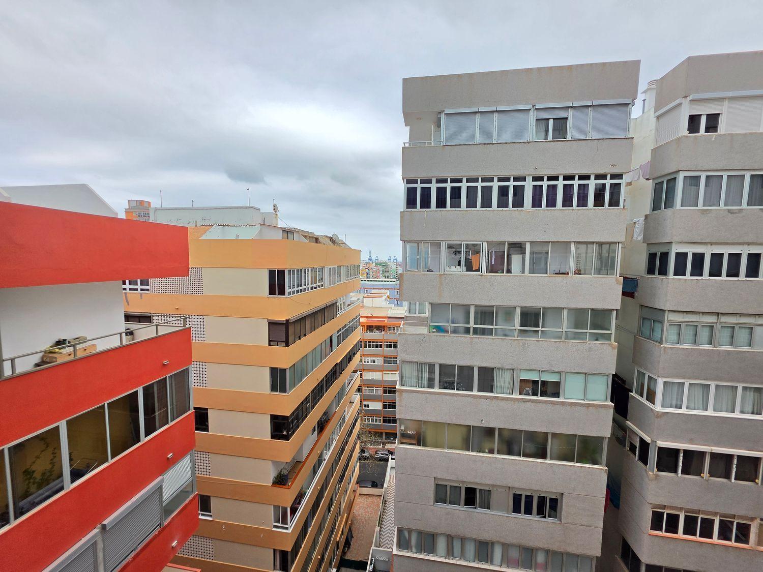 Flat for Sale in Las Palmas de Gran Canaria