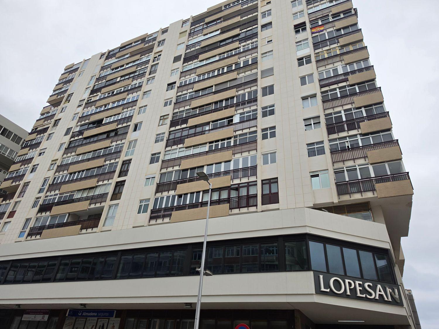 Flat for Sale in Las Palmas de Gran Canaria