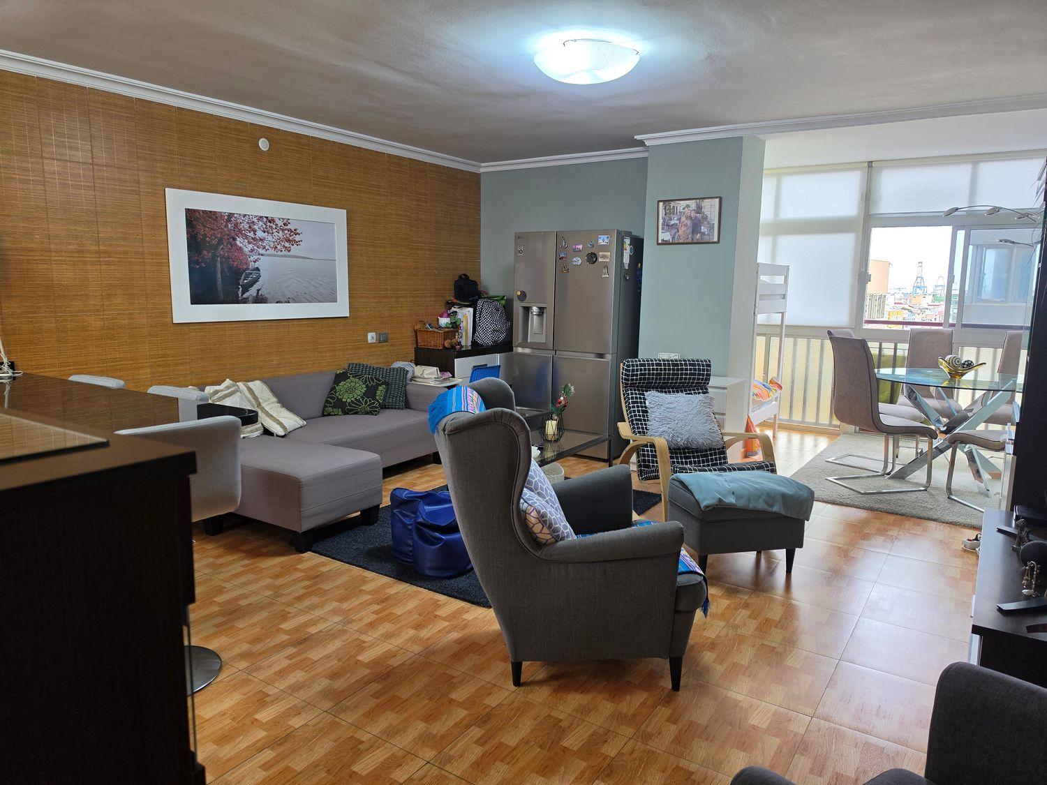 Flat for Sale in Las Palmas de Gran Canaria