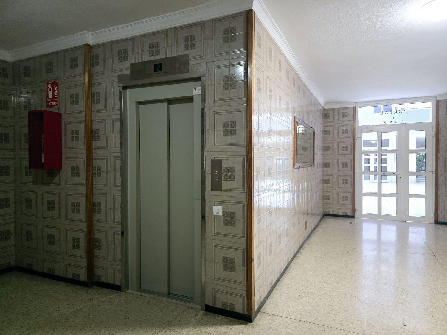 Flat for Sale in Las Palmas de Gran Canaria
