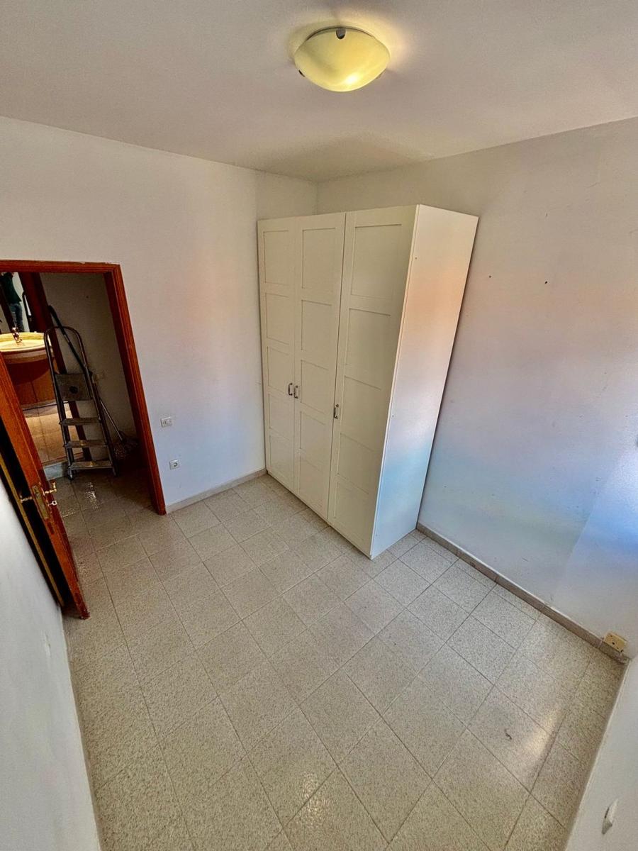 Flat for Sale in Las Palmas de Gran Canaria