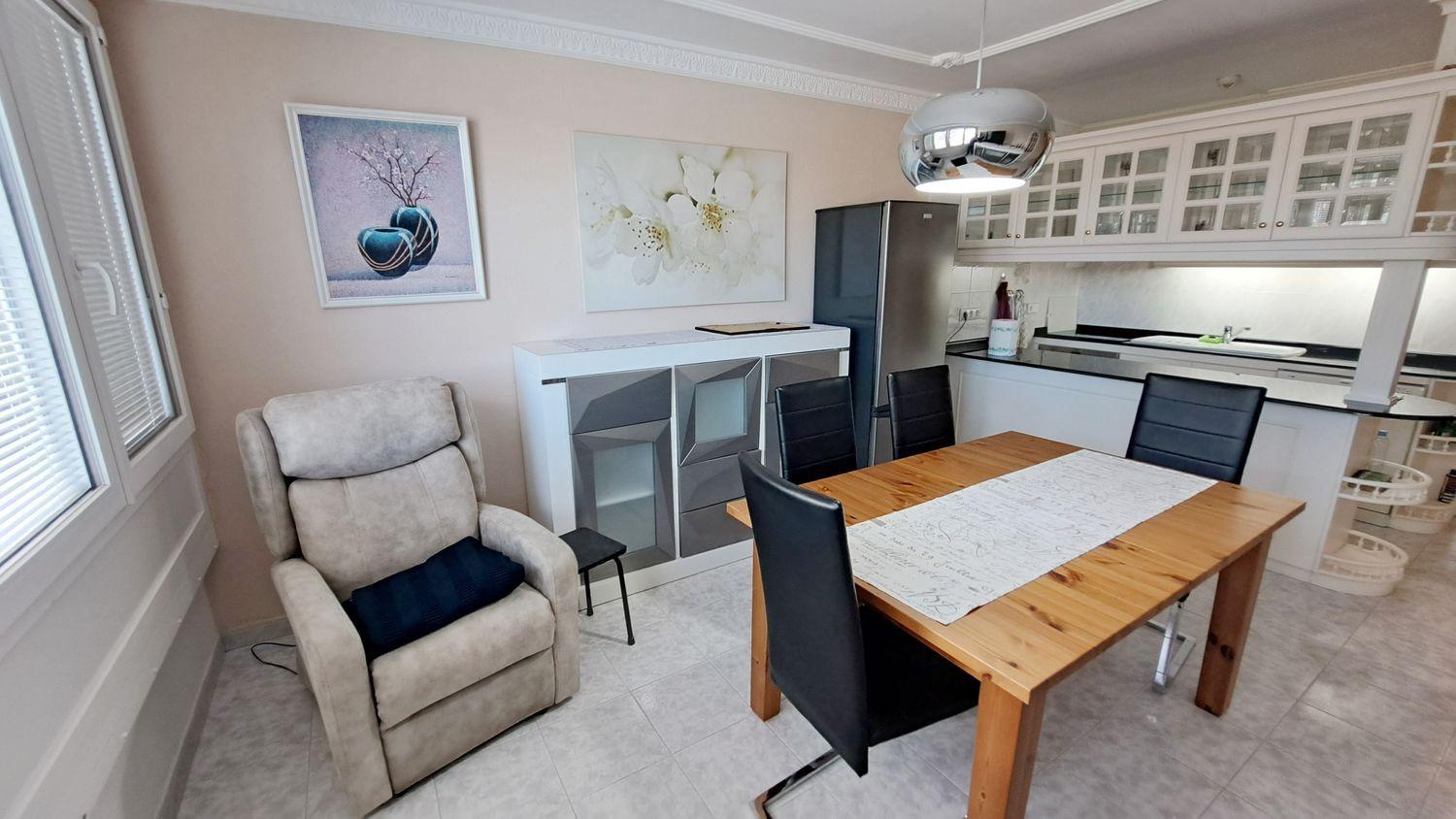 Flat for Sale in San Bartolomé de Tirajana
