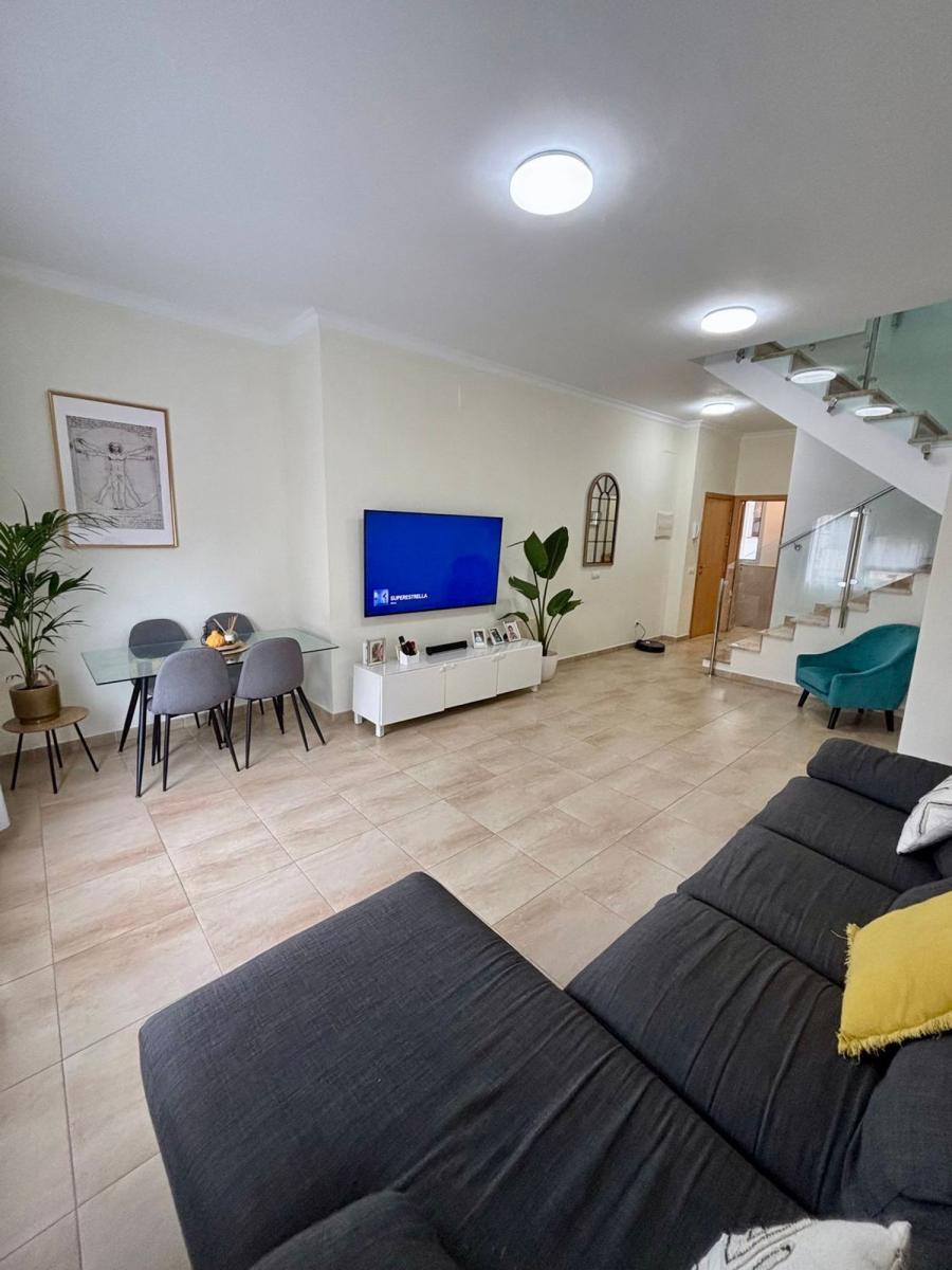 Duplex for Sale in Las Palmas de Gran Canaria