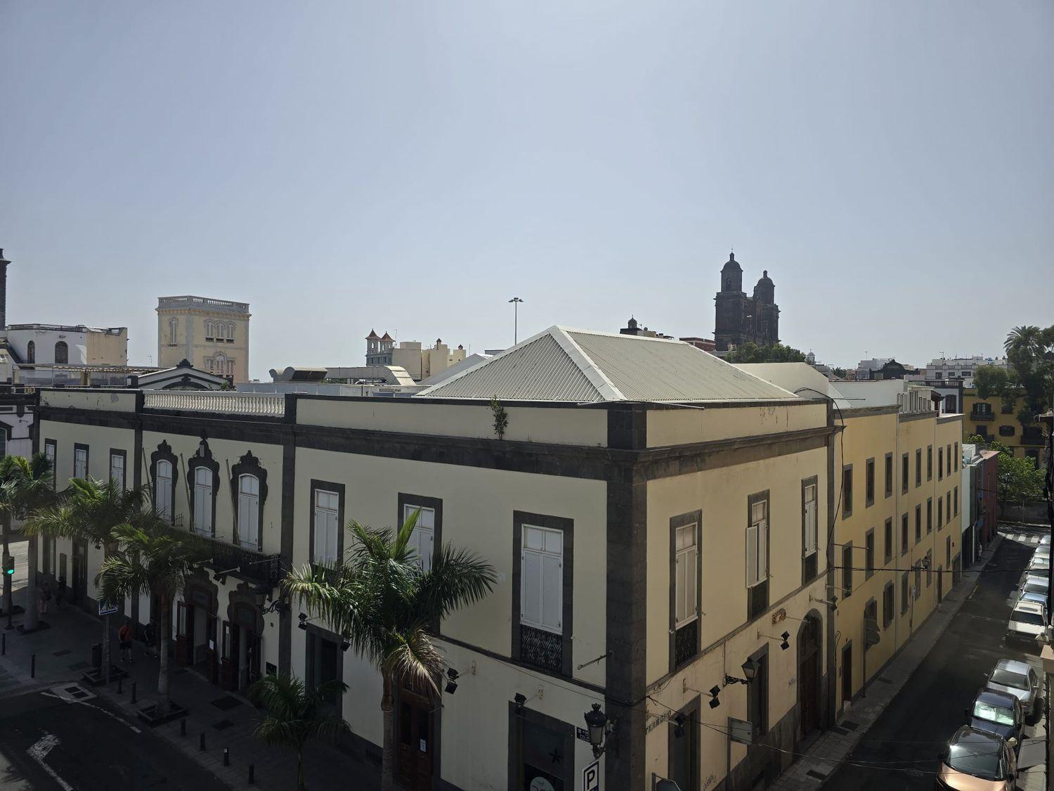 Flat for Sale in Las Palmas de Gran Canaria