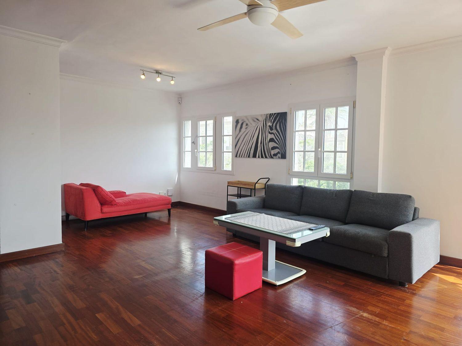 Flat for Sale in Las Palmas de Gran Canaria