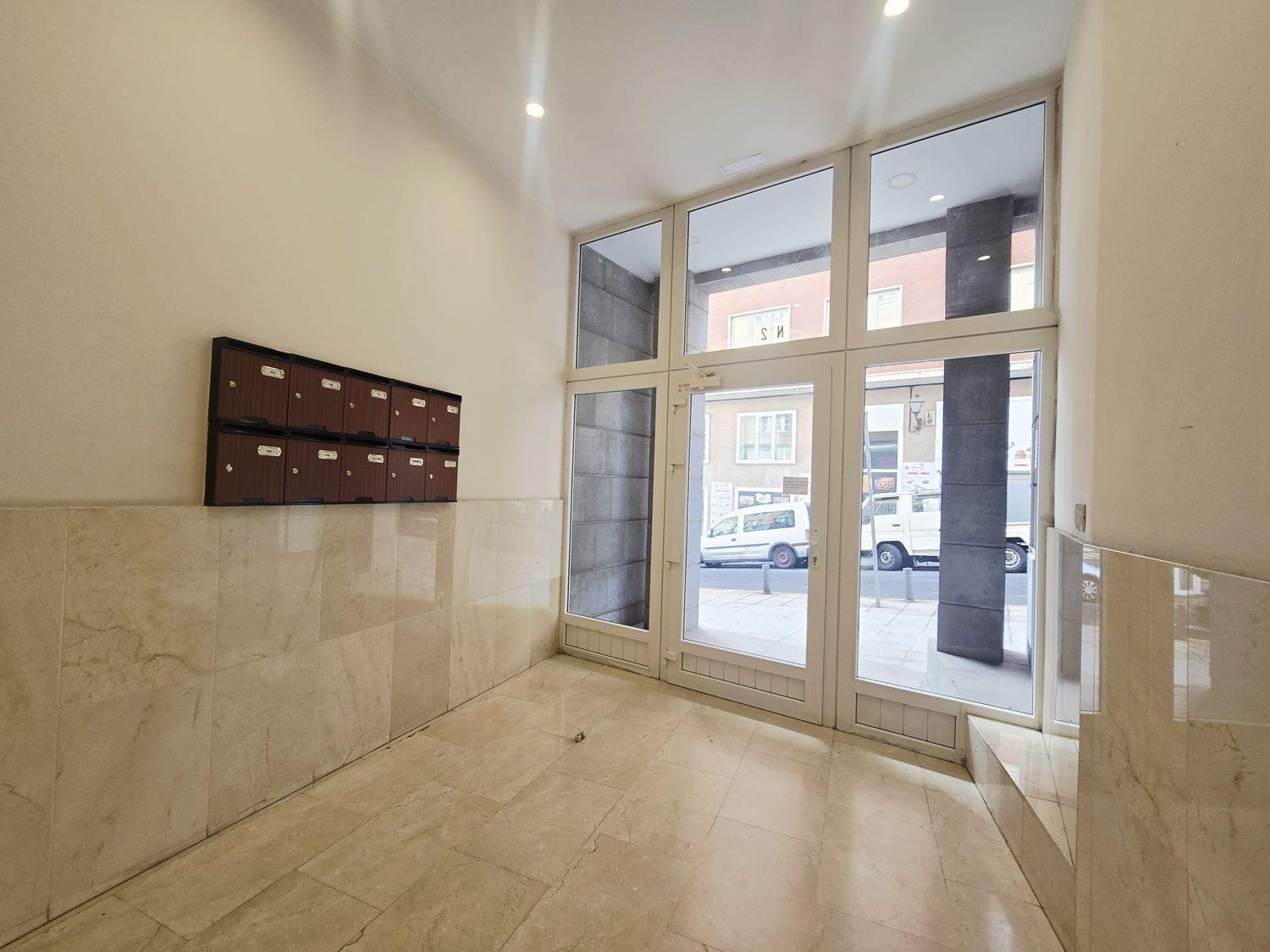 Flat for Sale in Las Palmas de Gran Canaria