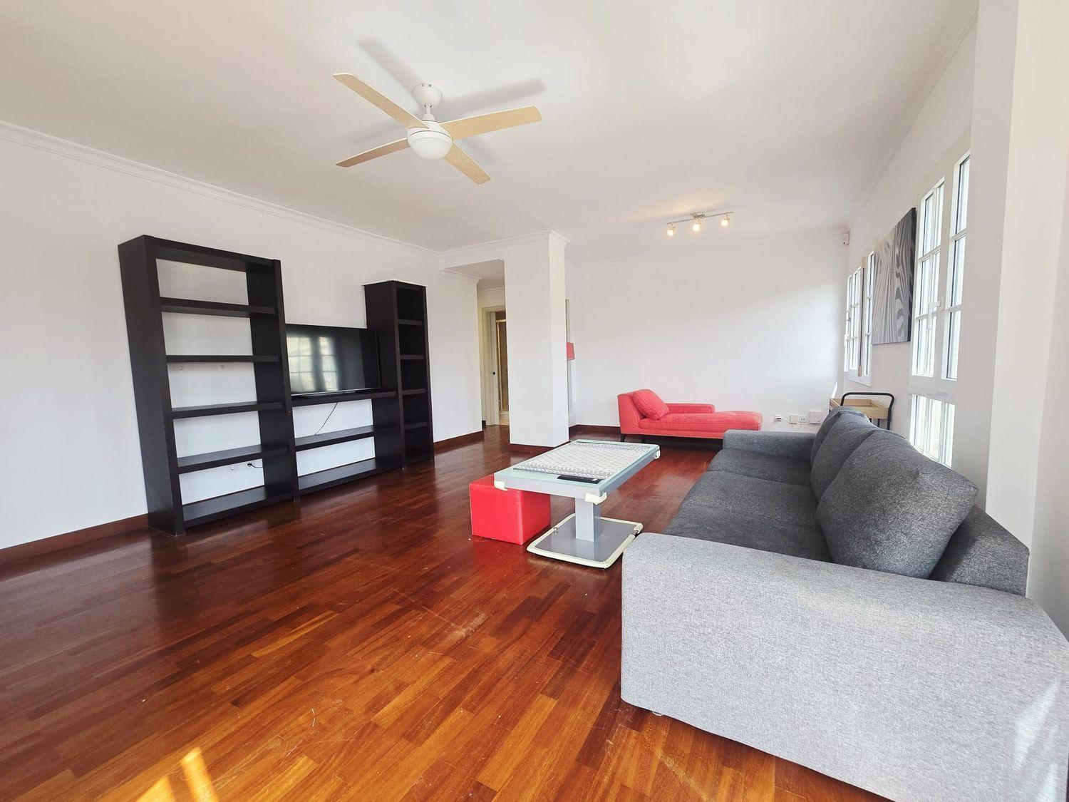 Flat for Sale in Las Palmas de Gran Canaria