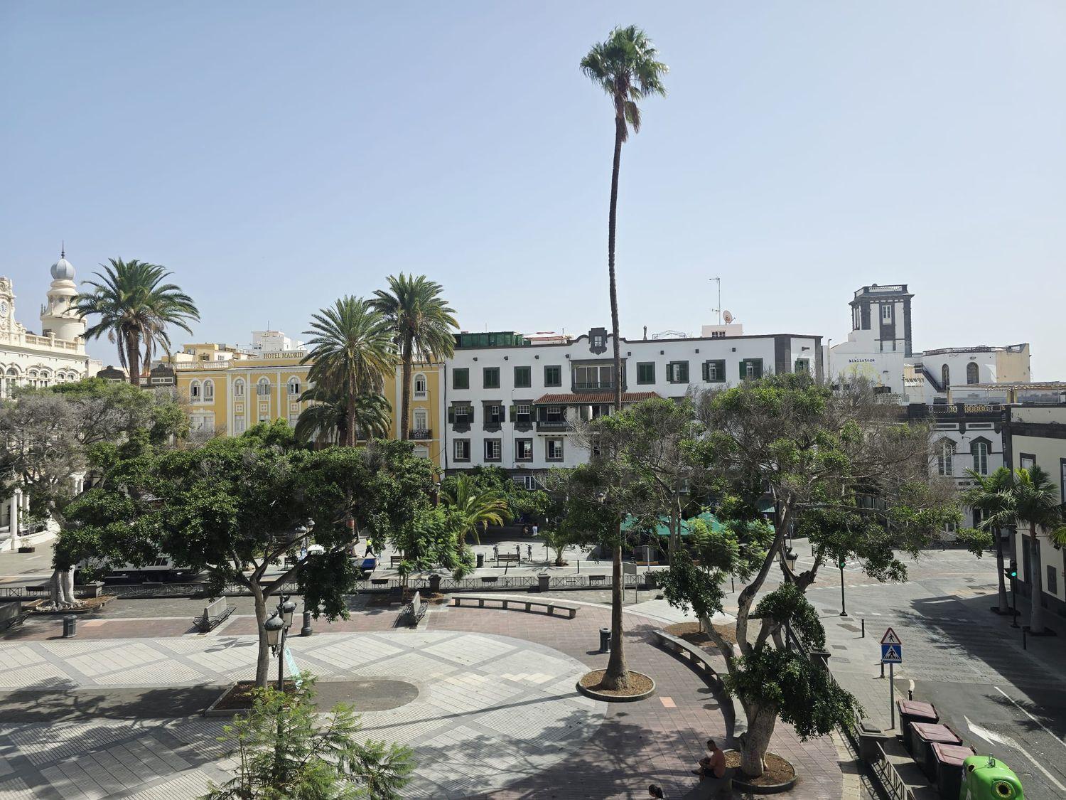 Flat for Sale in Las Palmas de Gran Canaria