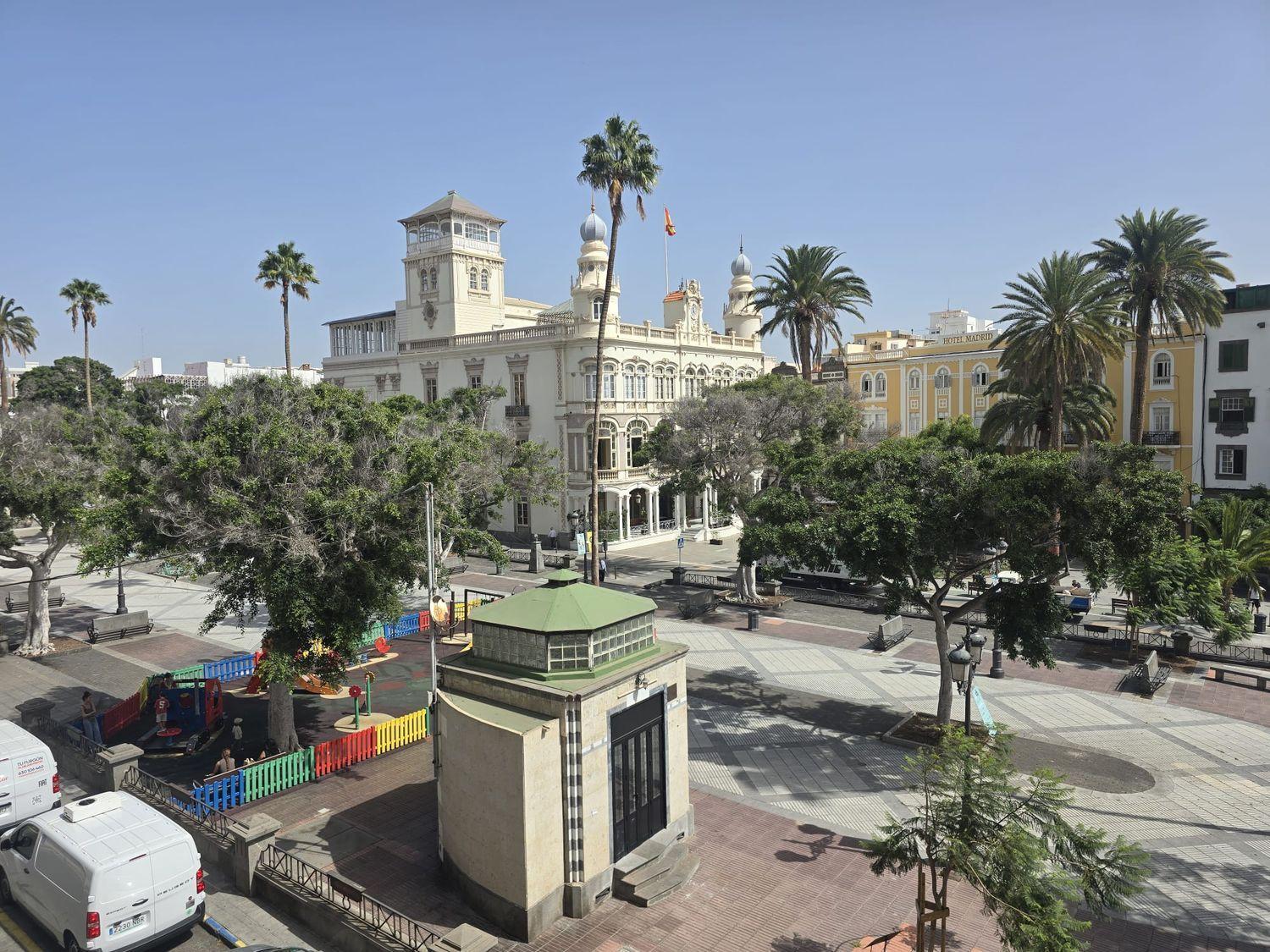 Flat for Sale in Las Palmas de Gran Canaria