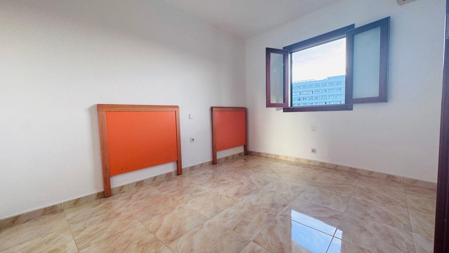 Flat for Sale in San Bartolomé de Tirajana