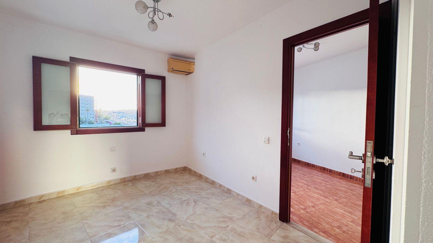 Flat for Sale in San Bartolomé de Tirajana