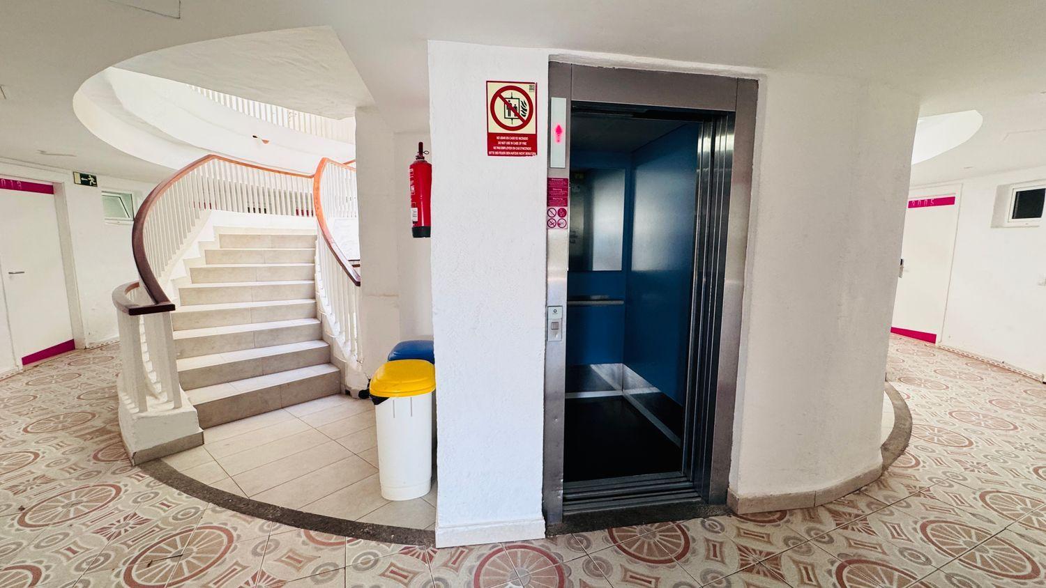 Flat for Sale in San Bartolomé de Tirajana